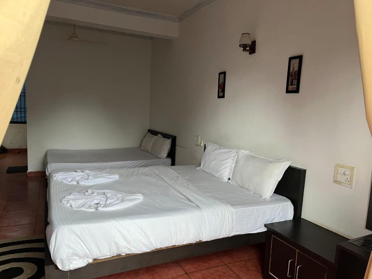Hotel Pleasure Inn Near Turtle Beach Morjim Manage By Ld Group Of Hospitality Екстериор снимка