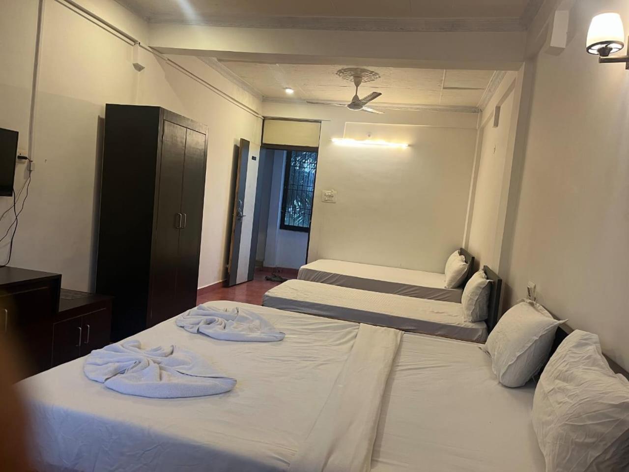 Hotel Pleasure Inn Near Turtle Beach Morjim Manage By Ld Group Of Hospitality Екстериор снимка