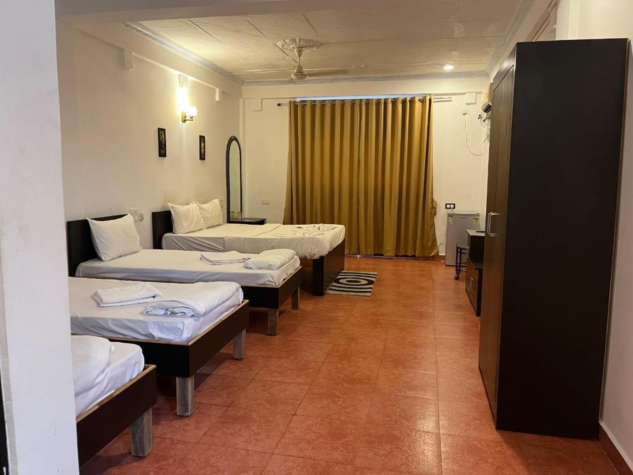 Hotel Pleasure Inn Near Turtle Beach Morjim Manage By Ld Group Of Hospitality Екстериор снимка