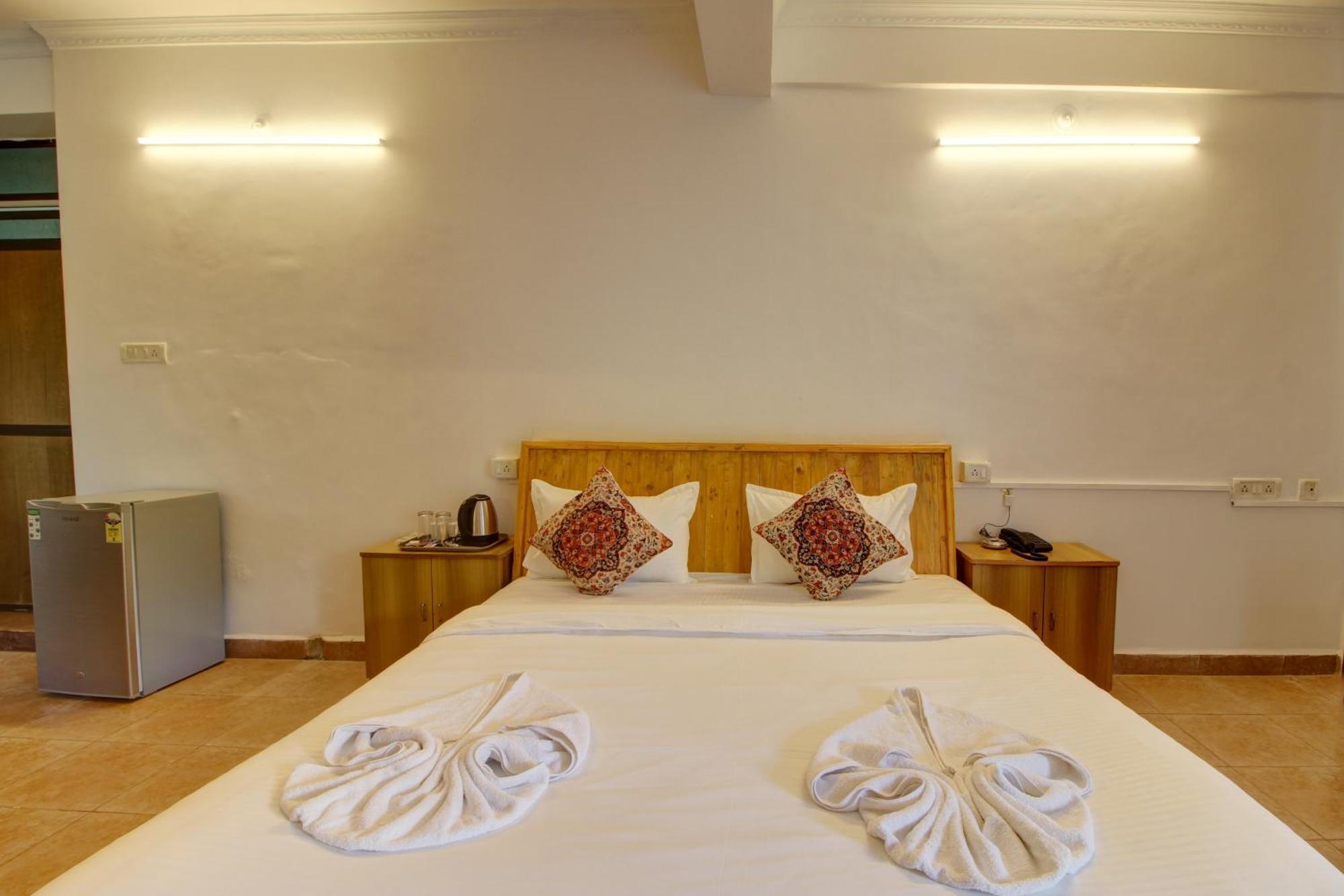 Hotel Pleasure Inn Near Turtle Beach Morjim Manage By Ld Group Of Hospitality Екстериор снимка
