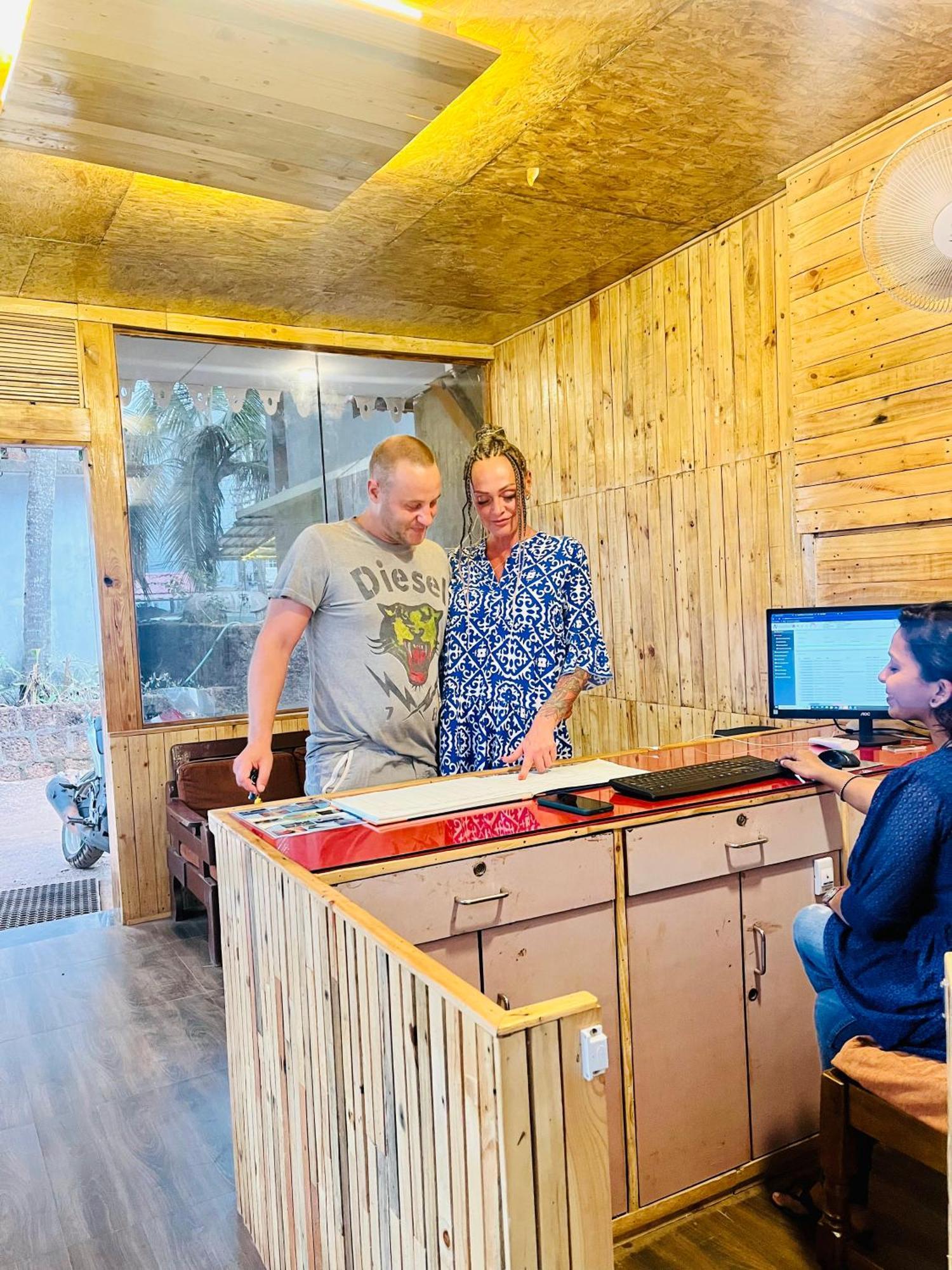Hotel Pleasure Inn Near Turtle Beach Morjim Manage By Ld Group Of Hospitality Екстериор снимка