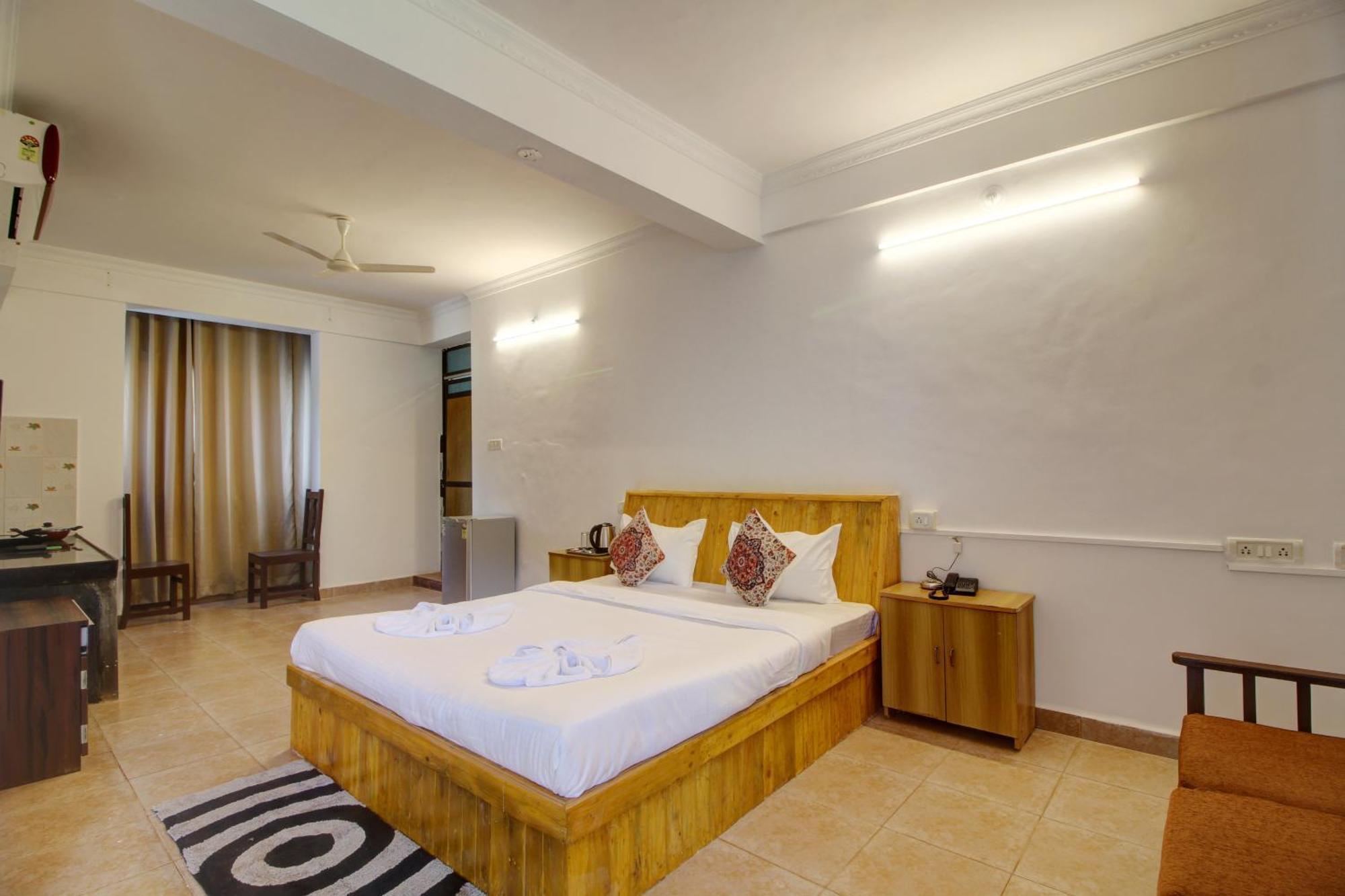 Hotel Pleasure Inn Near Turtle Beach Morjim Manage By Ld Group Of Hospitality Екстериор снимка